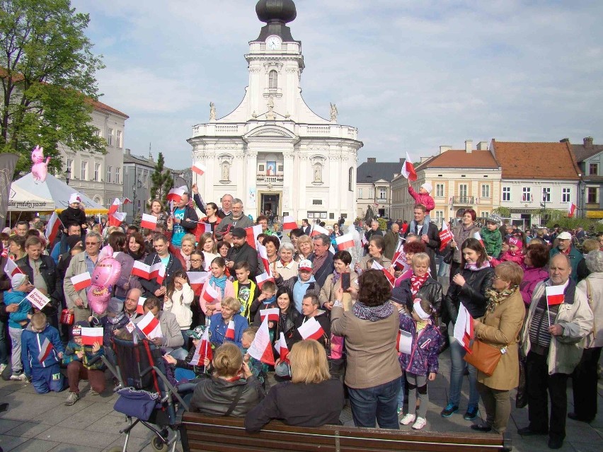 W sobotę (2.05) z okazji Dnia Flagi Rzeczypospolitej...