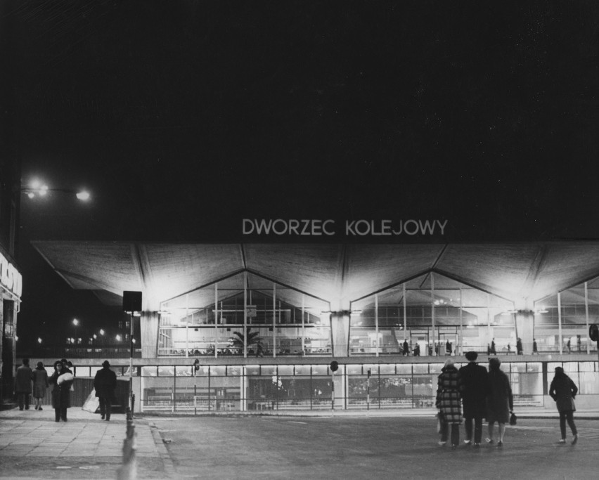 Plac Szewczyka w Katowicach. Zobacz jak wyglądał dawniej [ZDJĘCIA ARCHIWALNE]