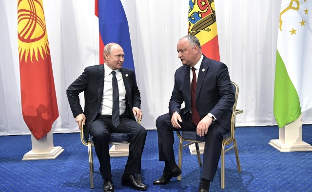 Igor Dodon wielokrotnie spotykał się z Putinem. Na zdjęciu szczyt Euroazjatyckiej Wspólnoty Gospodarczej, Kazachstan, maj 2019