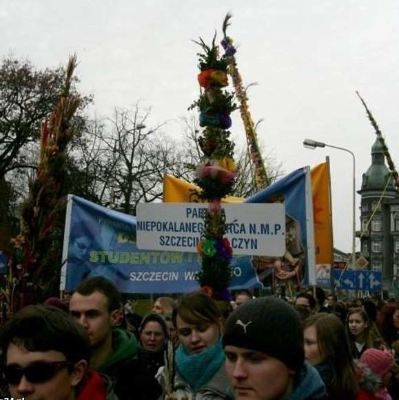 Dziś z okazji Niedzieli Palmowej ulicami Szczecina przejdą dwie procesje. Kierowcy muszą liczyć się z utrudnieniami.