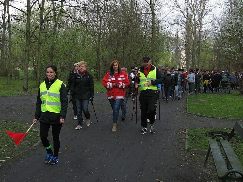 Pierwszy rajd nordic walking na trasie Żnin - Wenecja.