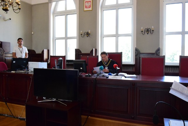 Ogłoszenie wyroku w Sądzie Rejonowym w Słupsku w sprawie oskarżonego radnego Kamila B.
