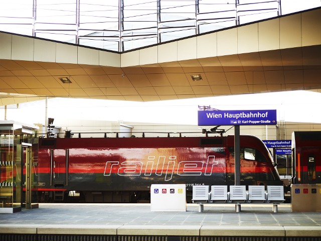 Bezpośredni pociąg z Przemyśla do Wiednia i dalej do Grazu ma szanse stać się turystycznym hitem.