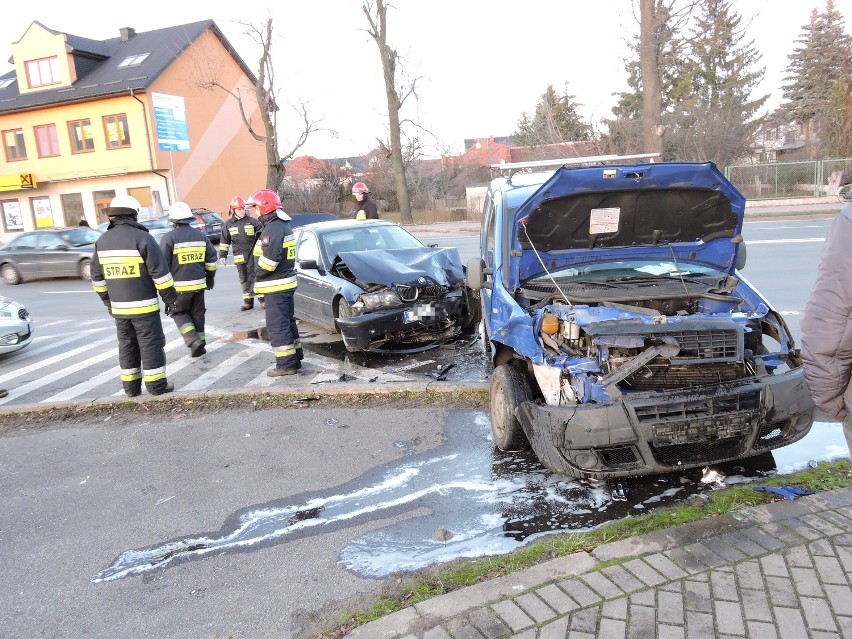 Wypadek w centrum Ostrołęki (ZDJĘCIA, WIDEO)