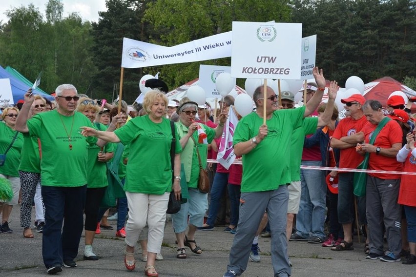 W Senioriadzie wzięło udział prawie 900 osób ZDJĘCIA