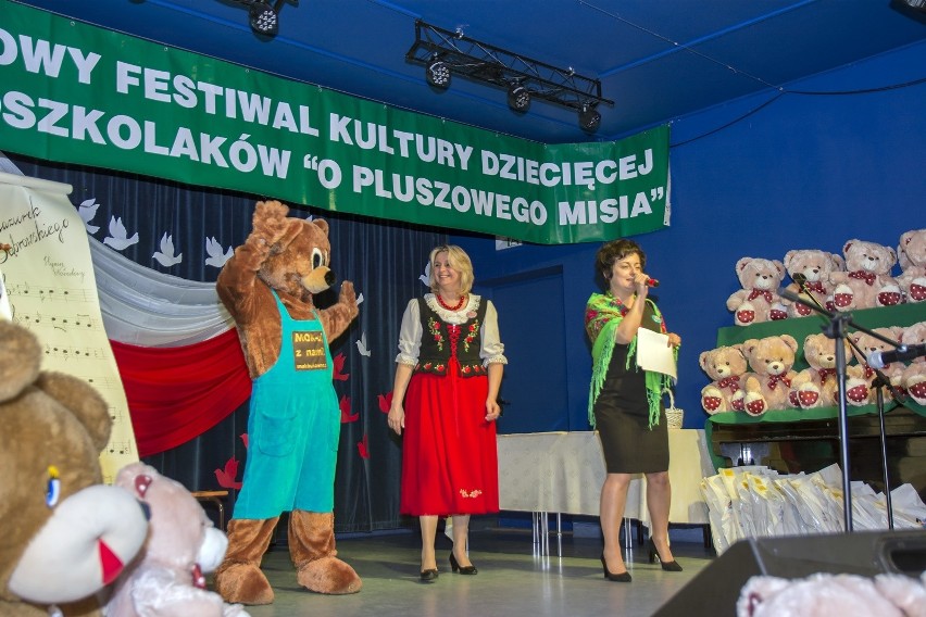 Bukowno. Gala finałowa XIII Powiatowego Festiwalu Kultury Dziecięcej dla Przedszkolaków „O Pluszowego Misia” [ZDJĘCIA]