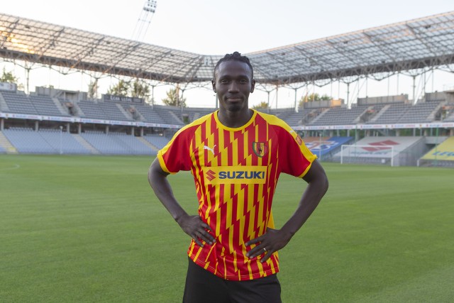 Émile Thiakane to lewonożny, ofensywny piłkarz. Może grać jako tradycyjny skrzydłowy, ale najczęściej występował w ataku.