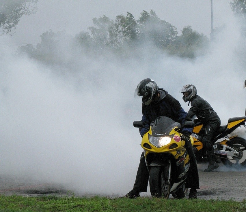 Zlot motocyklowy w Miastku - parada i pokaz