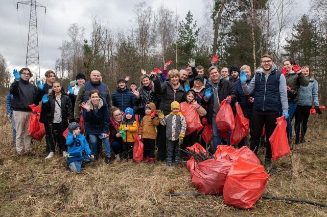 W drugiej edycji Galantego sprzątania Łodzi wzięło udział 1100 osób: uczniów, urzędników, radnych, ochotników. Więcej na kolejnych zdjęciach