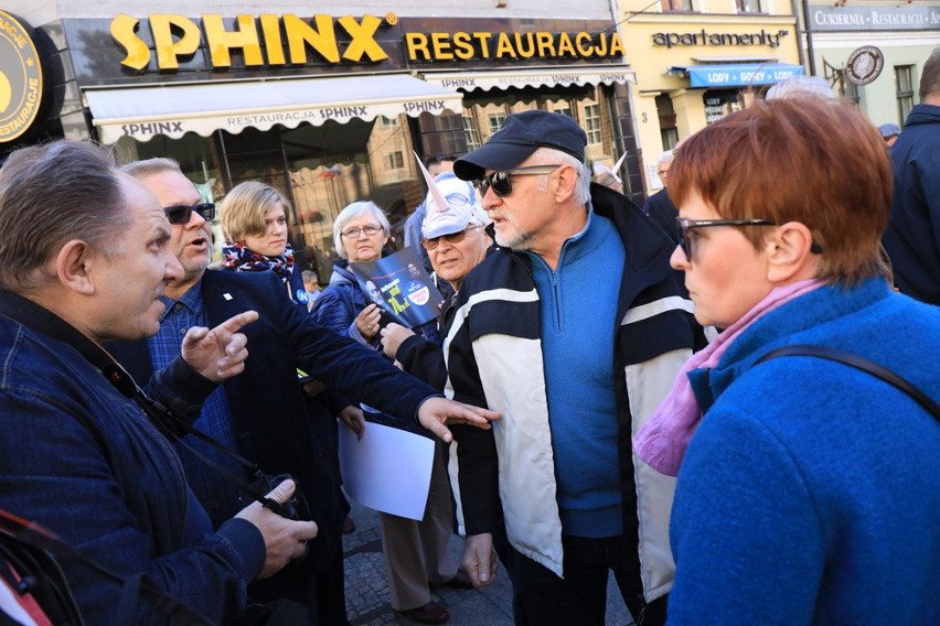 Dzisiaj (30.09) o godz. 13.45 na Rynku Staromiejskim w...