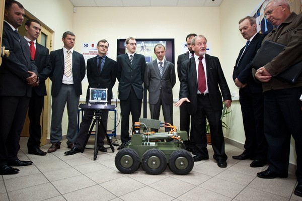 Robot do wykrywania min  na Politechnice Łódzkiej (wideo, zdjęcia)