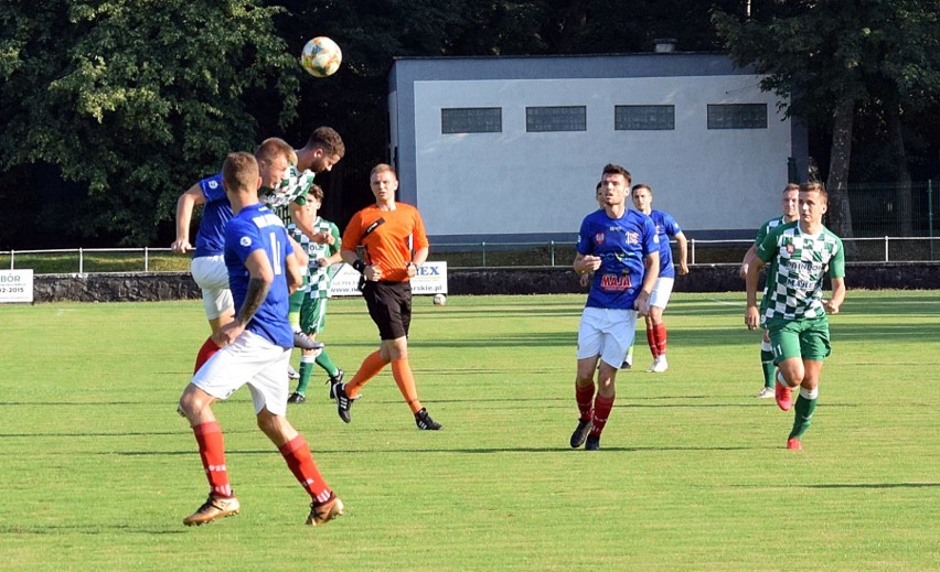 3 liga. Wisłoka Dębica przegrała z Wisłą Sandomierz 0:2. Podopieczni Dariusza Kantora kończyli mecz, grając w dziewiątkę