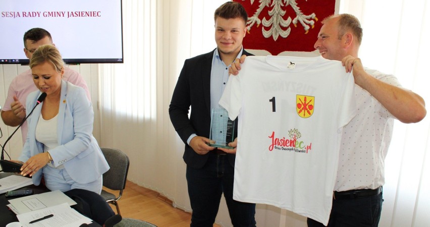 Bartłomiej Tuszyński z Kraski Jasieniec nagrodzony przez władze gminy