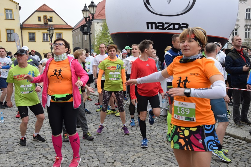 II Tarnogórski Półmaraton: Ponad 300 osób pobiegło dla Asi