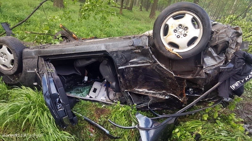 Do wypadku doszło w niedzielę około godz. 1.30 na Drodze...