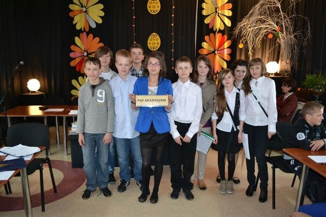 Drużyna szkolna z Publicznej Szkoły Podstawowej w Skaryszewie zajęła I miejsce w gminnym turnieju wiedzy o regionie.