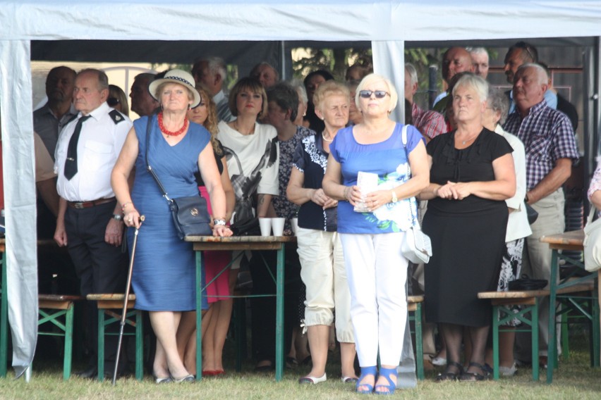 Jubileusz OSP Przyłubsko. Jednostka świętowała 65-lecie istnienia i otrzymała sztandar