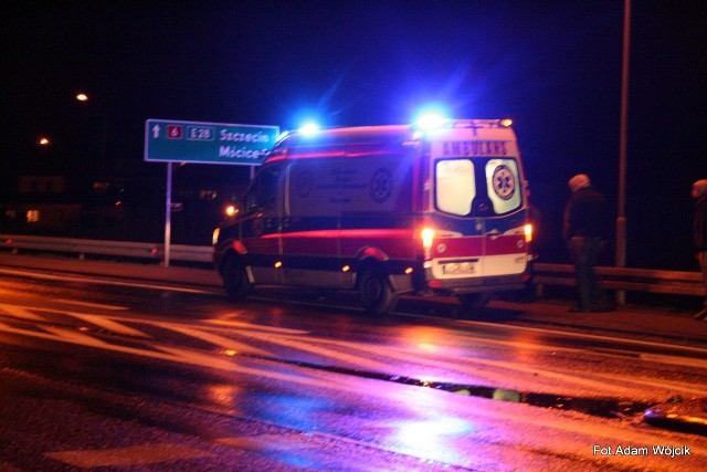 Aura nie sprzyja bezpieczeństwu na drodze. Do kolejnego potrącenia pieszego doszło w poniedziałek wieczorem w Starych Bielicach na drodze krajowej nr 6.