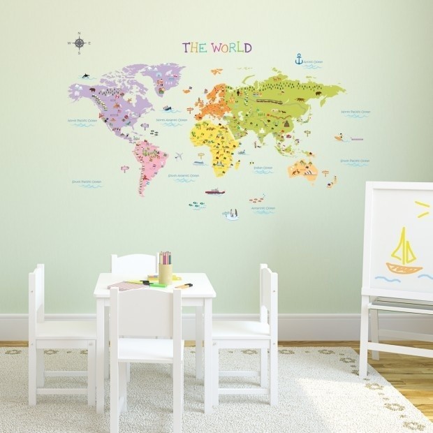 Mapa na ścianie w pokoju dziecka...