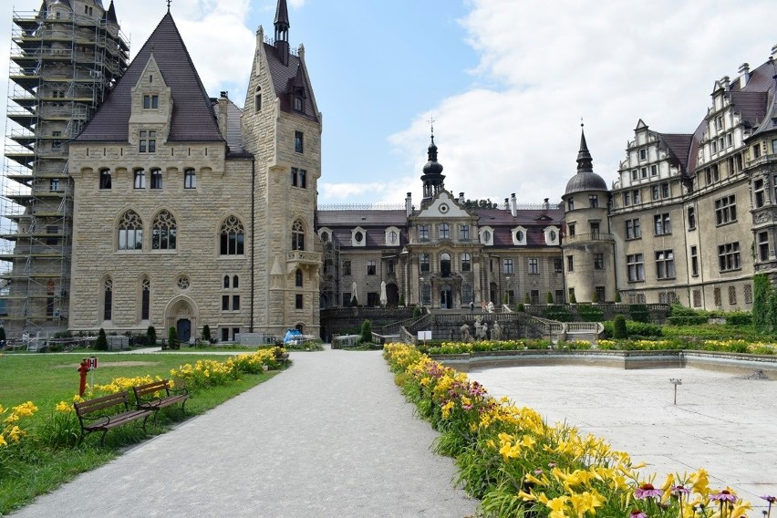 Renowacja pałacu w Mosznej będzie kosztować ponad 40...