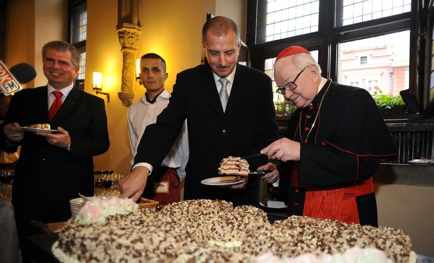 W 2008 odbył się we Wrocławiu benefis z okazji 85. urodzin...