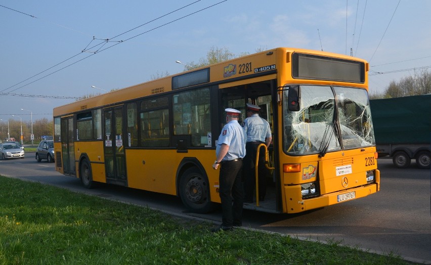 Na ul. Krochmalnej zderzyły się dwa autobusy MPK
