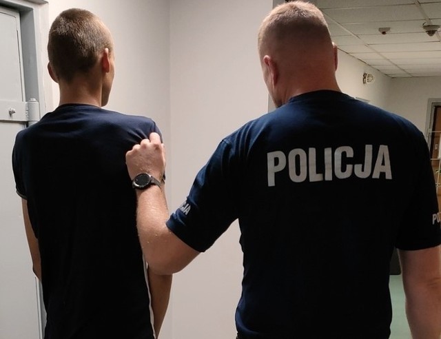 Policjanci z Radomska zatrzymali trzech mężczyzn podejrzanych o rozbój