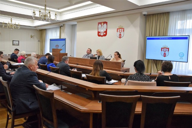 26 września Rada Miejska w Radomiu obradowała ponad osiem godzin.
