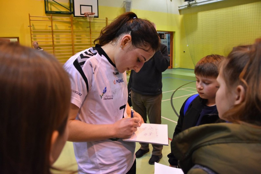 W hali widowiskowo-sportowej w Sławnie Energa AZS Koszalin,...