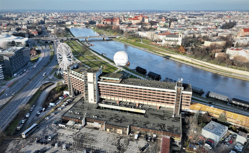 Zazdrościła go nam cała Polska. Dziś HOTEL FORUM jest w części zagospodarowanym straszydłem, które przyciąga imprezowiczów 