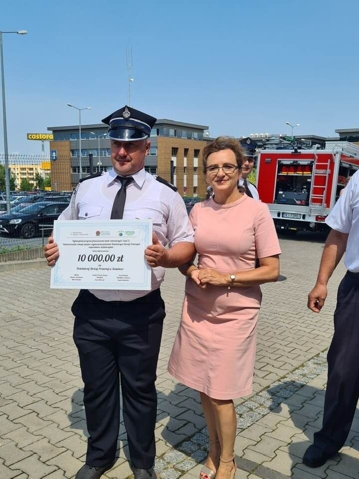Promesy na zakup niezbędnego wyposażenia dla jednostek Ochotniczej Straży Pożarnej z Kielc i powiatu kieleckiego [LISTA]