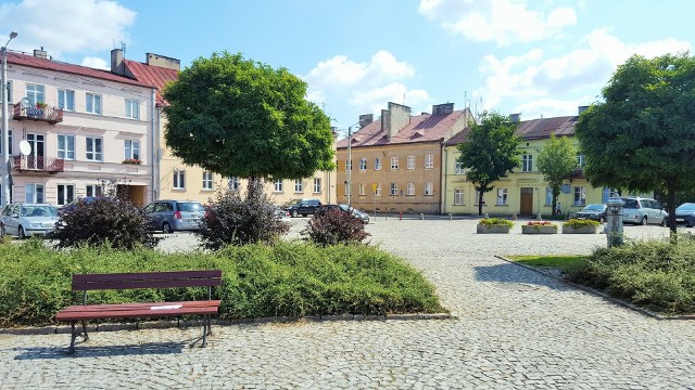 Rozpoczął się remont trzech kamienic w centrum Ozorkowa