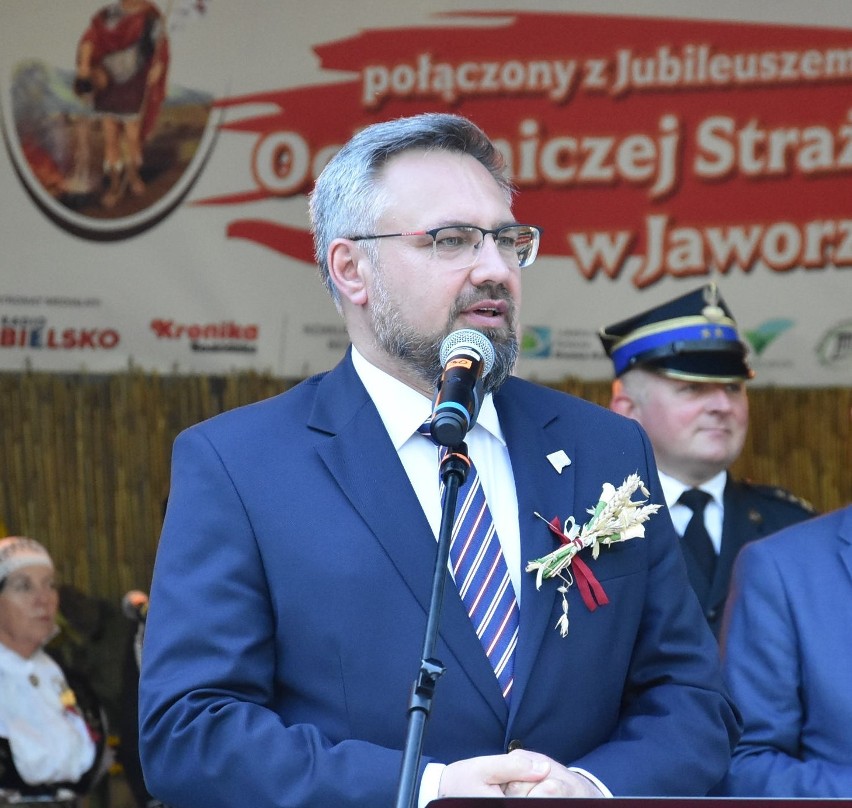 1. Mirosław Suchoń - ekonomista z Bielska-Białej, należy do...