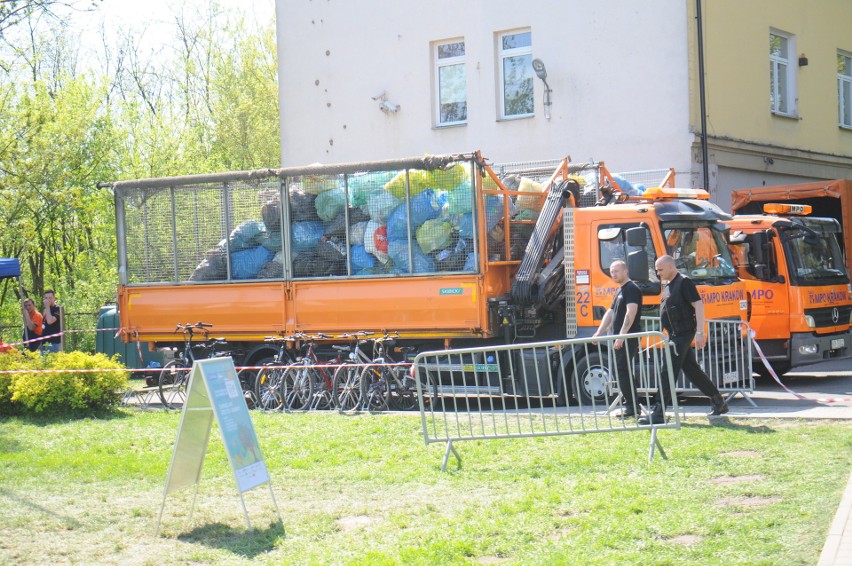 Kraków. Dzień Ziemi 2018 w Starym Bieżanowie. Rośliny za surowce wtórne [ZDJĘCIA]