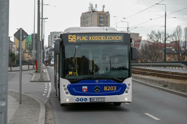 Mobilis od 1 stycznia 2023 r. odpowiada za realizację kursów 11 linii autobusowych. Od nowego roku ma przejąć dodatkowo trzy autobusy.