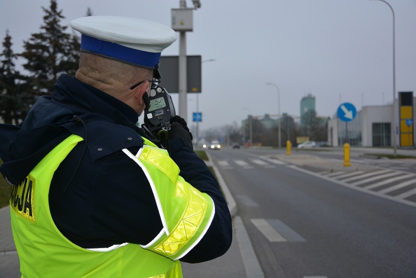 Kaskadowy pomiar prędkości. Wielka akcja w regionie. Policjanci złapali 61 kierowców (zdjęcia)