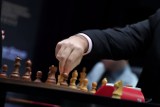 Rosyjscy szachiści uciekają na potęgę. Trwa największy eksodus związany z wojną na Ukrainie. FIDE ułatwia wybór innego kraju