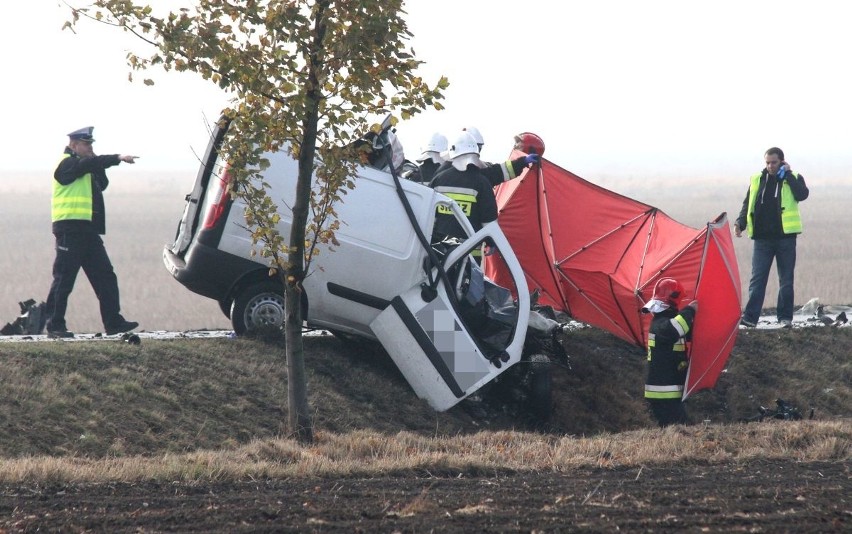 Tragiczny wypadek pod Wrocławiem. Dwie osoby nie żyją