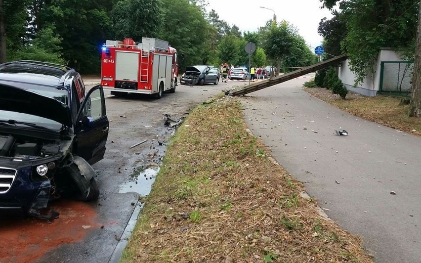 Wypadek na ul. Turystycznej w Augustowie. Hyundai uderzył w...