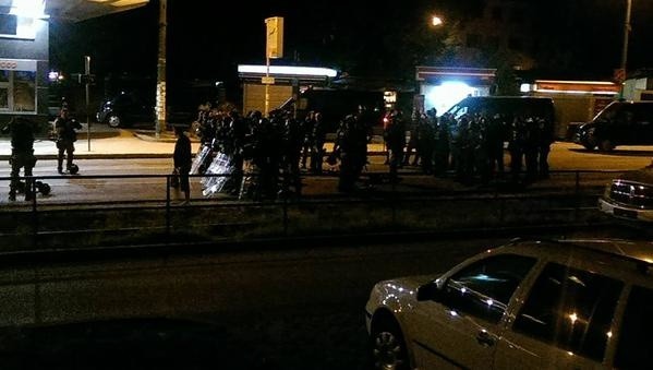 Kibice Cracovii zaatakowani podczas bójki w Sarajewie. Jeden zraniony maczetą [WIDEO]