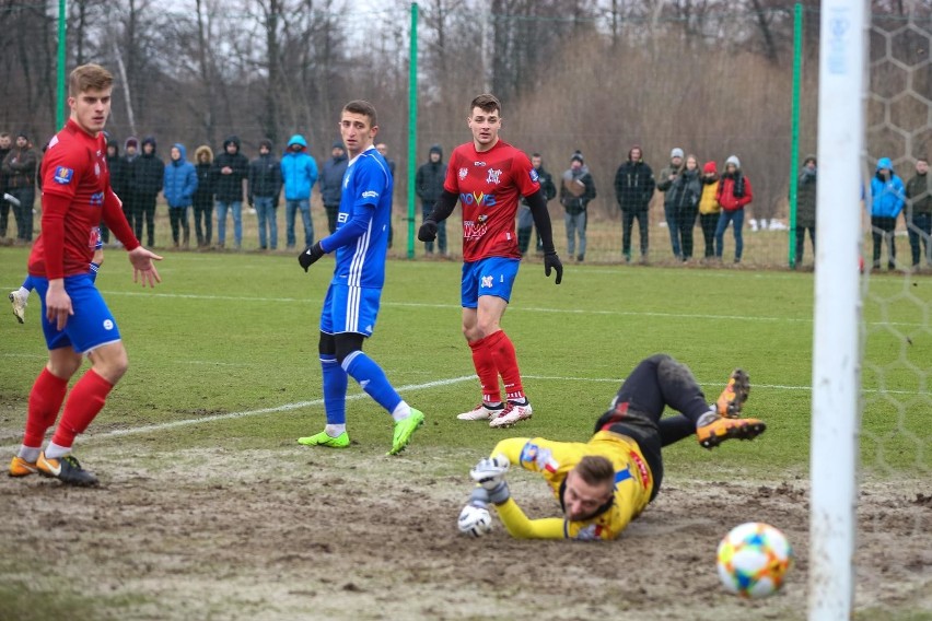 Wisła Kraków montuje skład na ekstraklasę. Prezes PZPN Zbigniew Boniek zapowiada, że licencja zostanie odwieszona do 22 stycznia