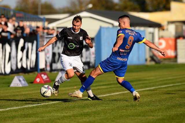 W meczu 9. kolejki klasy okręgowej, rozegranym w sobotę (8 października) Czarni Jasło przegrali z Ekoballem Stalą Sanok 0-2 po dwóch golach Dawida Czyrnego