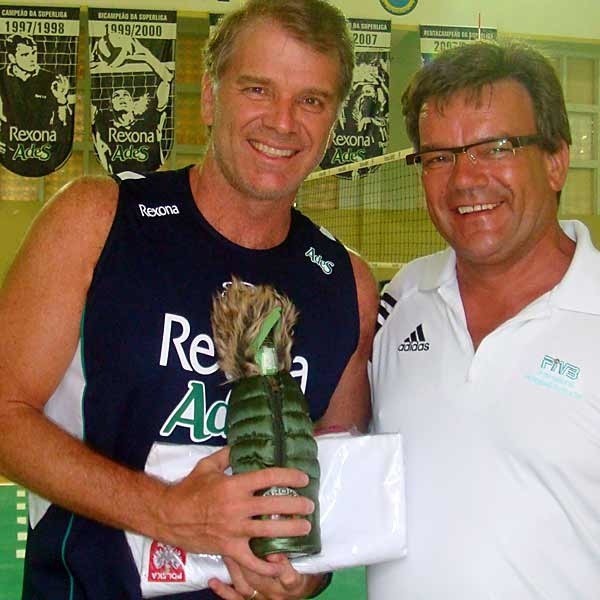Andrzej Grzyb wraz z trenerem reprezentacji Brazylii Bernardo Rezende.