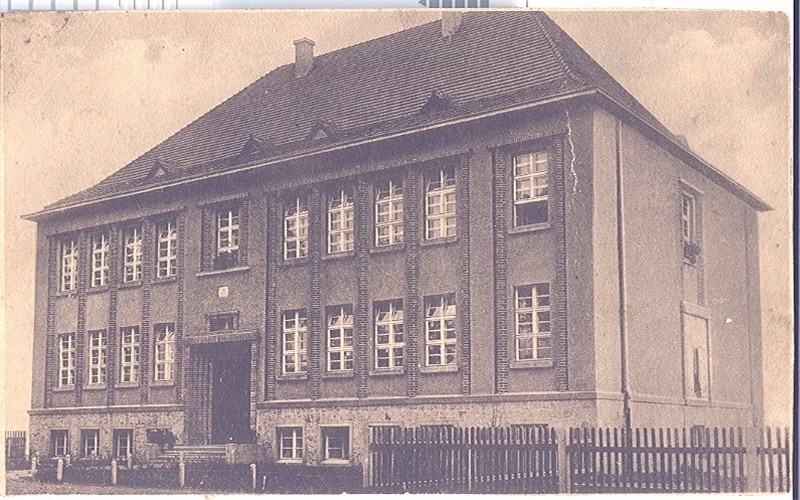 Katolicka szkoła powszechna, 1928 r. (rok otwarcia)...