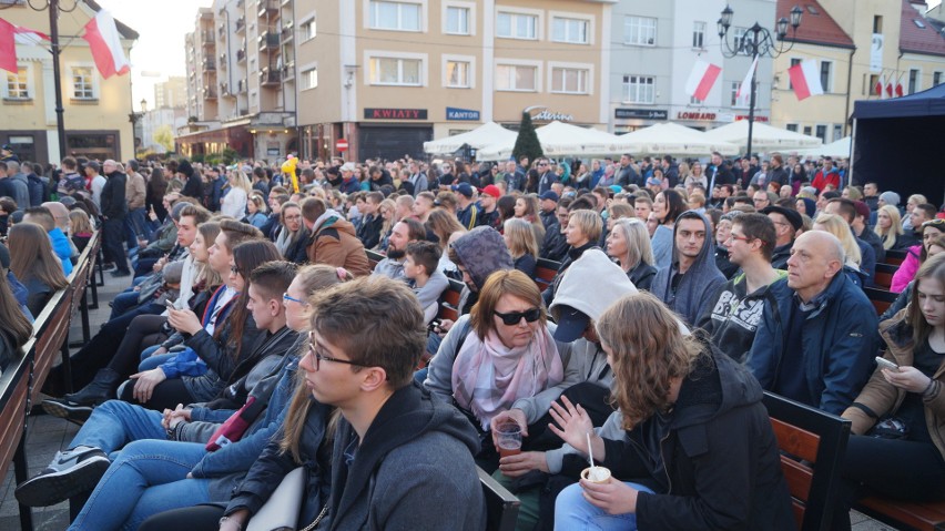 Rybnik oszalał! Dzikie tłumy na koncercie Miuosha i O.S.TR.