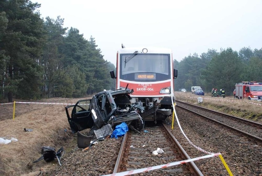 Wieleń: Wypadek na przejeździe kolejowym. Jedna osoba nie...