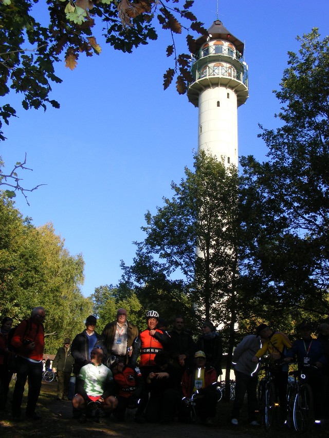 Wieżą widokowo - obserwacyjna na Dziewiczej Górze pod Poznaniem