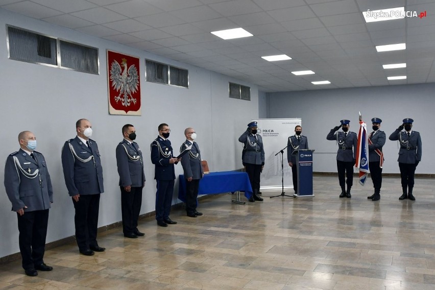 Ślubowanie policjantów w Katowicach. Zobacz zdjęcia >>>