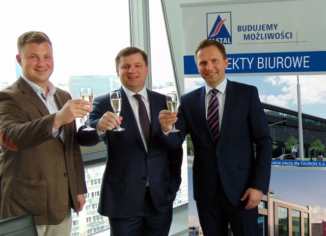 Na zdjęciu Jarosław Szczupak, prezes spółki Alstal (w środku) oraz Paweł Żbikowski i Piotr Linowiecki