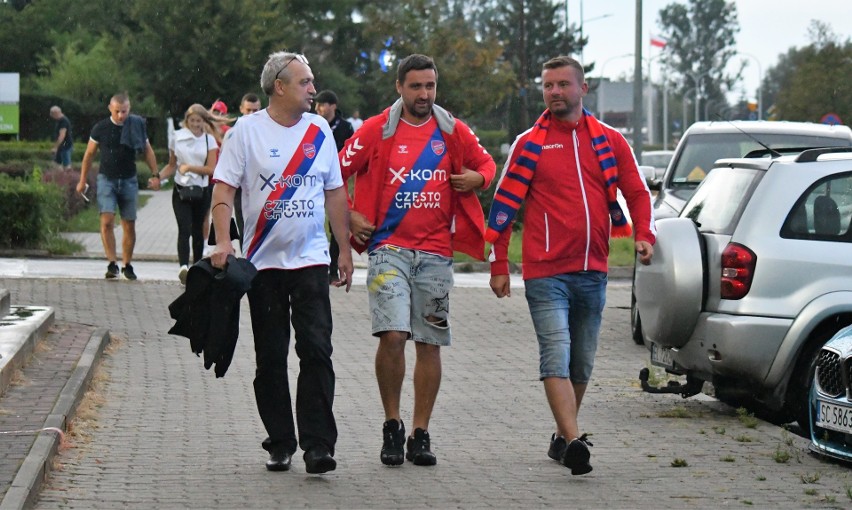 W meczu z Legią zespół Rakowa dopingowało blisko dwa tysiące...